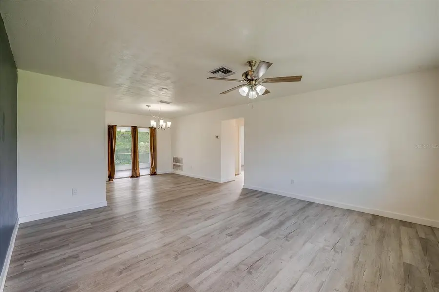 971 N Waycross Circle, Deltona, FL 32725 - #3