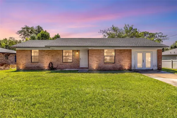 209 Delespine Drive, DEBARY, FL 32713