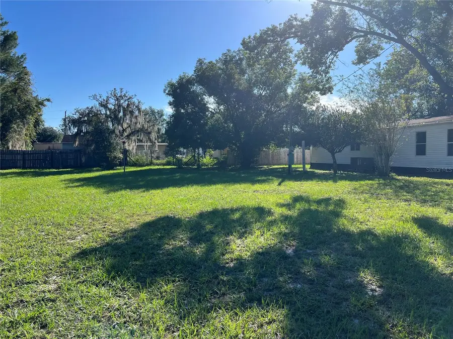 45518 Oak Street, Paisley, FL 32767 - #3
