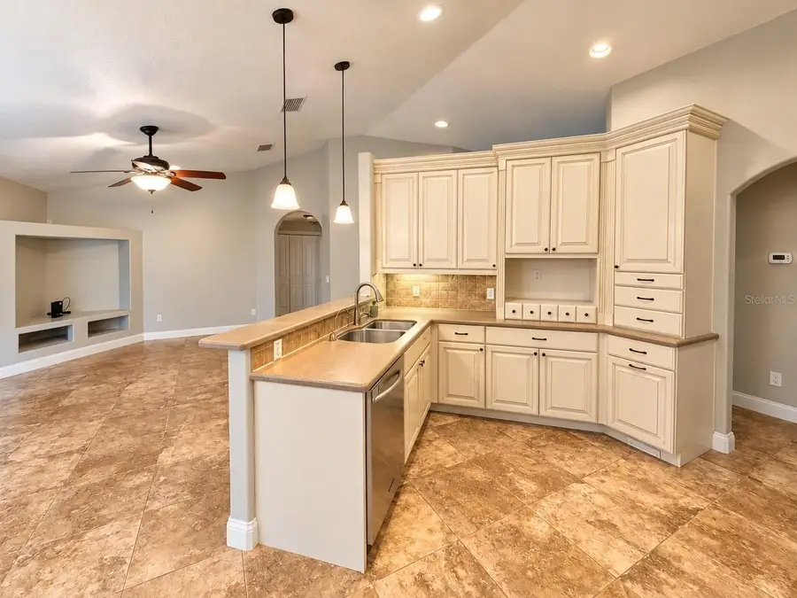 860 Hickory Avenue, Orange City, FL 32763 - #3