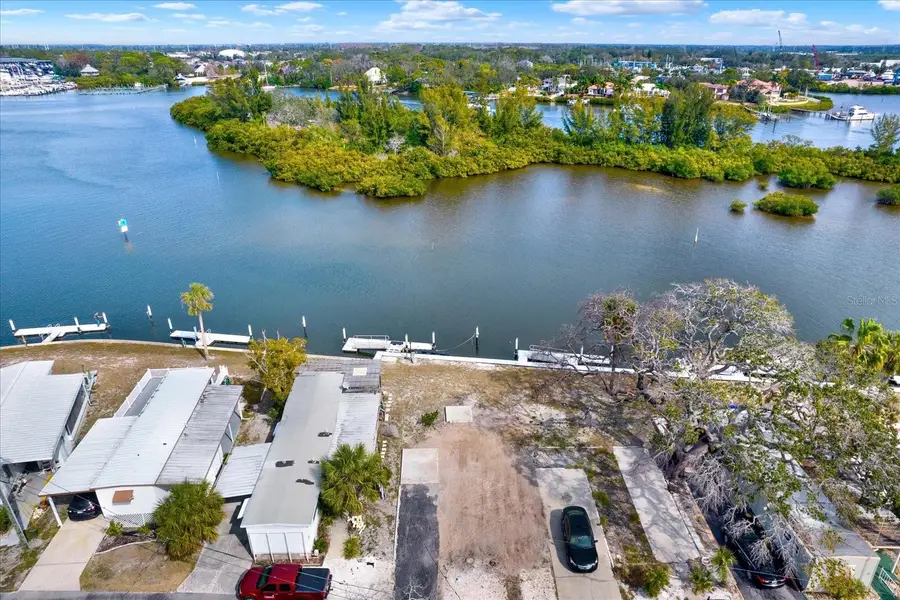 800 Chesapeake Drive #13, Tarpon Springs, FL 34689 - Image #2