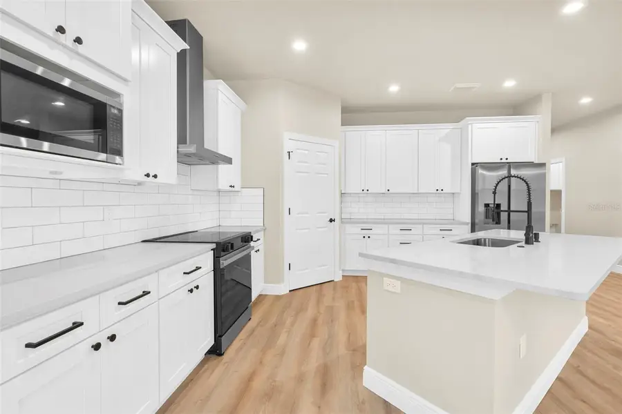 17420 Macassar Road, Weeki Wachee, FL 34614 - Image #2