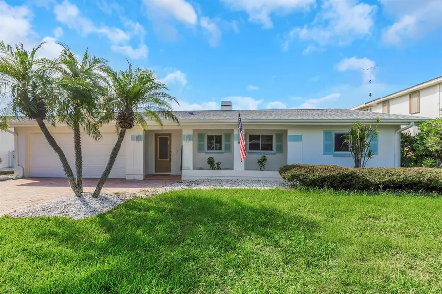 220 Driftwood Drive S, Palm Harbor, FL 34683 - Image #2