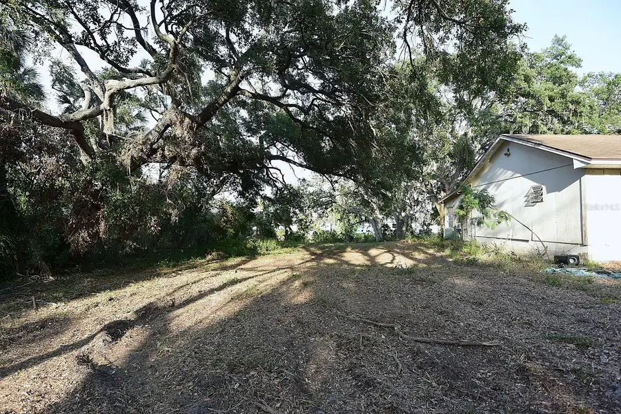 7610 Anna Avenue, Gibsonton, FL 33534 - Image #2