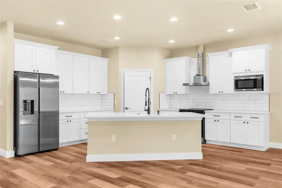 16143 Penn State Road, Weeki Wachee, FL 34614 - Image #2