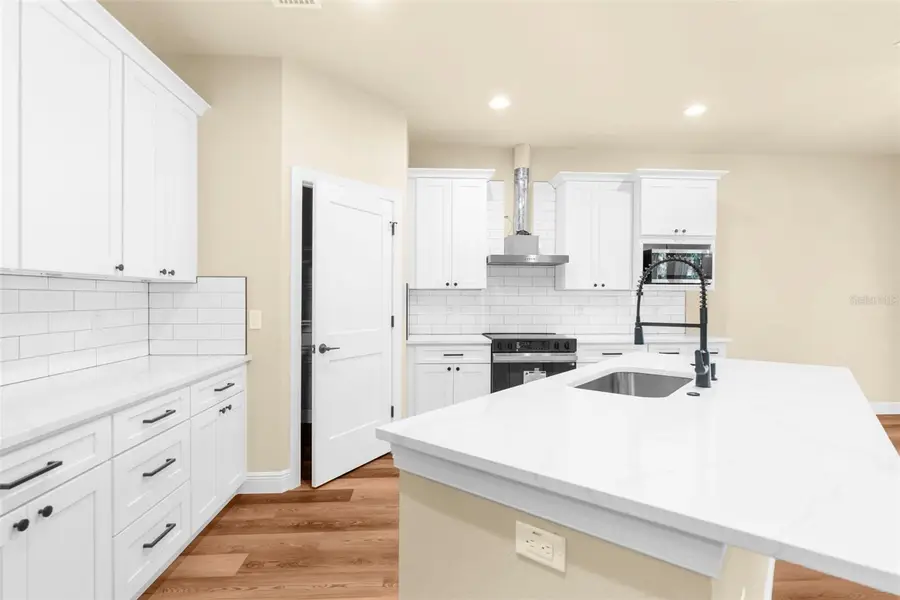 16143 Penn State Road, Weeki Wachee, FL 34614 - Image #3