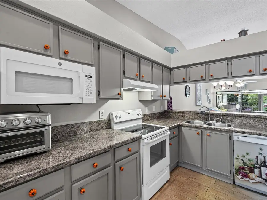 8222 Leafy Court, Port Richey, FL 34668 - Image #2