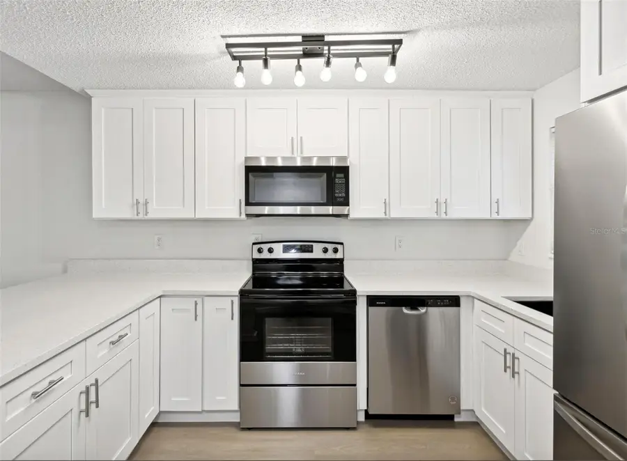 1524 Lakeview Road #103, Clearwater, FL 33756 - Image #2