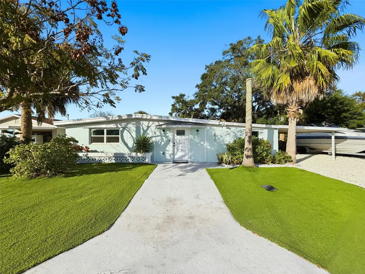 6827 Sanderling Lane, Hudson, FL 34667 - Image #1