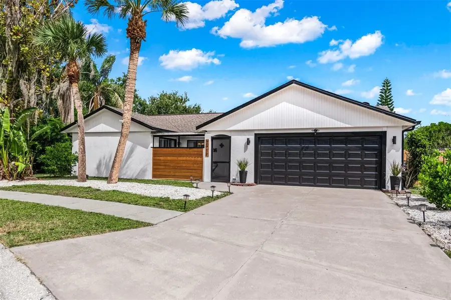 2911 Woodpine Court, Sarasota, FL 34231 - Image #2