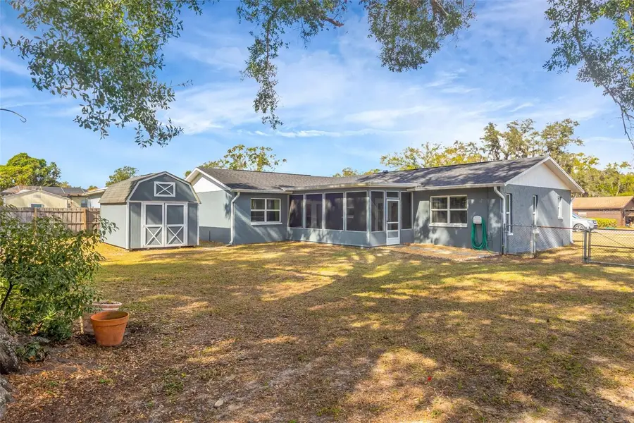 609 King Henry Court, Seffner, FL 33584 - Image #2
