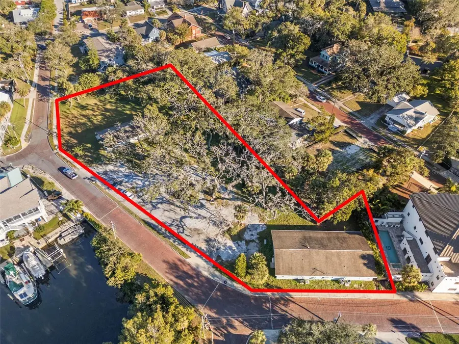 404 Canal Street, Tarpon Springs, FL 34689 - Image #2