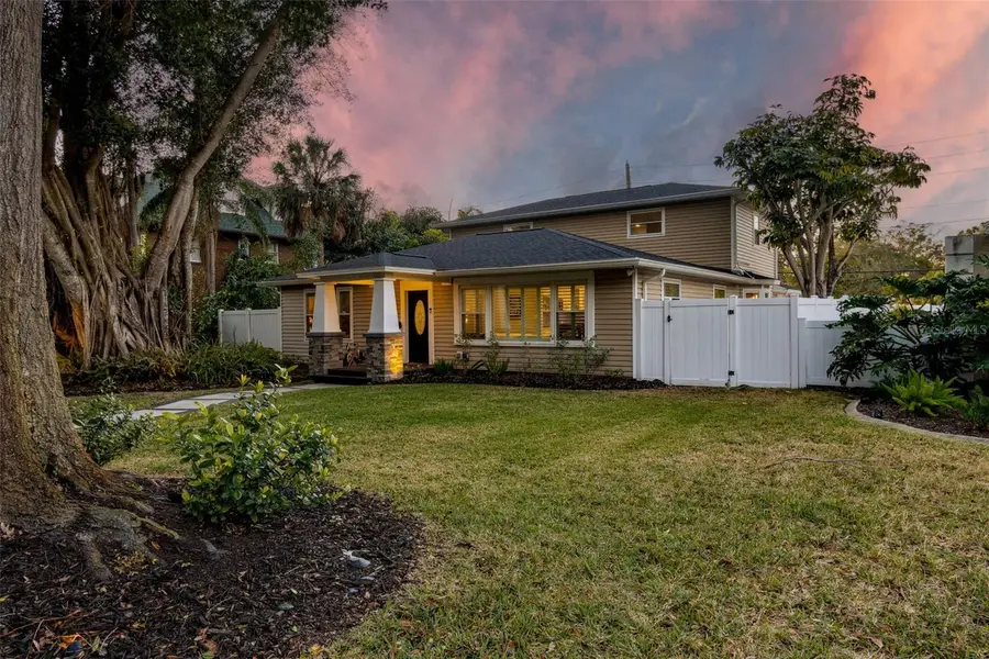 427 Villagrande Avenue S, Saint Petersburg, FL 33707 - Image #2