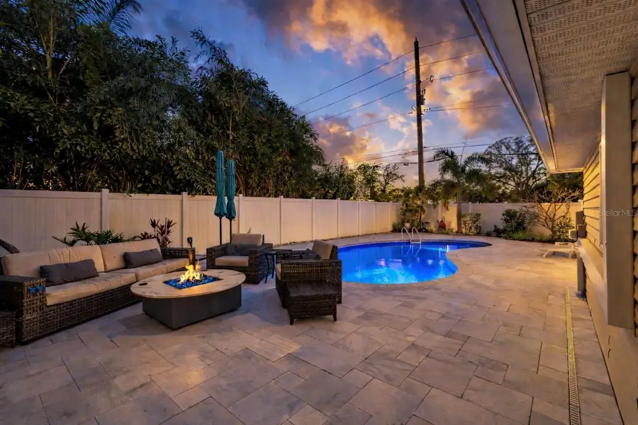 427 Villagrande Avenue S, Saint Petersburg, FL 33707 - Image #3