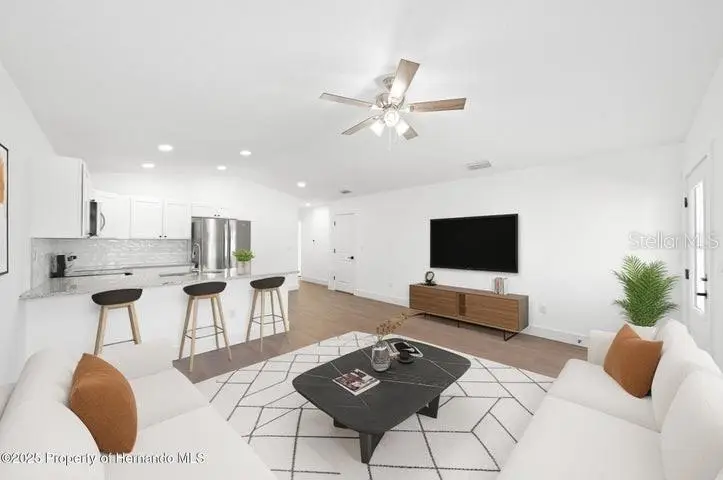 8960 Long Lake Avenue, Weeki Wachee, FL 34613 - #3