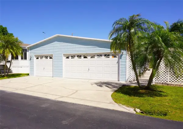 2016 Lake Linda Circle, LUTZ, FL 33558