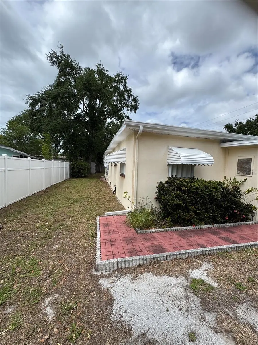 542 Roanoke Street, Dunedin, FL 34698 - #3