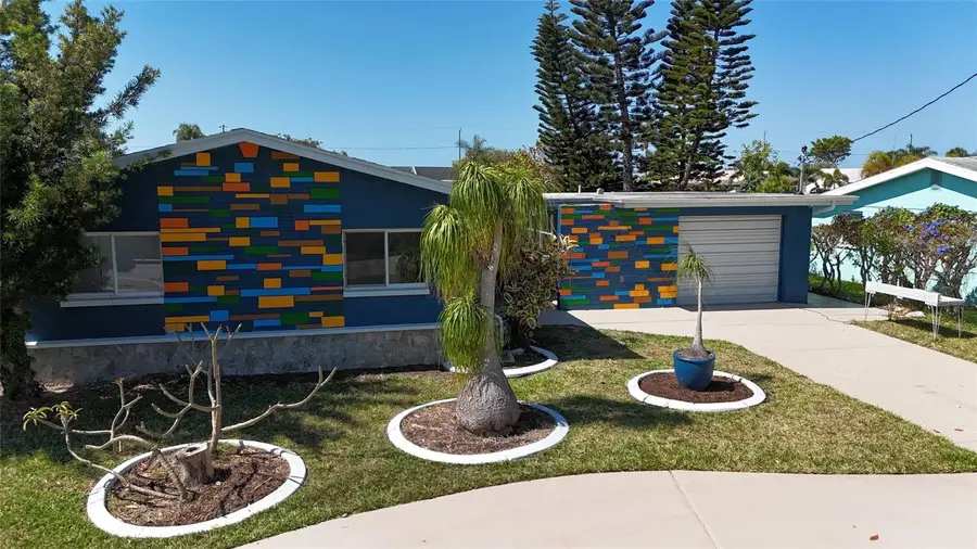 4240 Floramar Terrace, New Port Richey, FL 34652 - #2