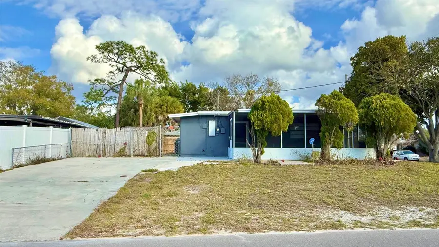 72 Lake Shore Drive, Palm Harbor, FL 34684 - #2