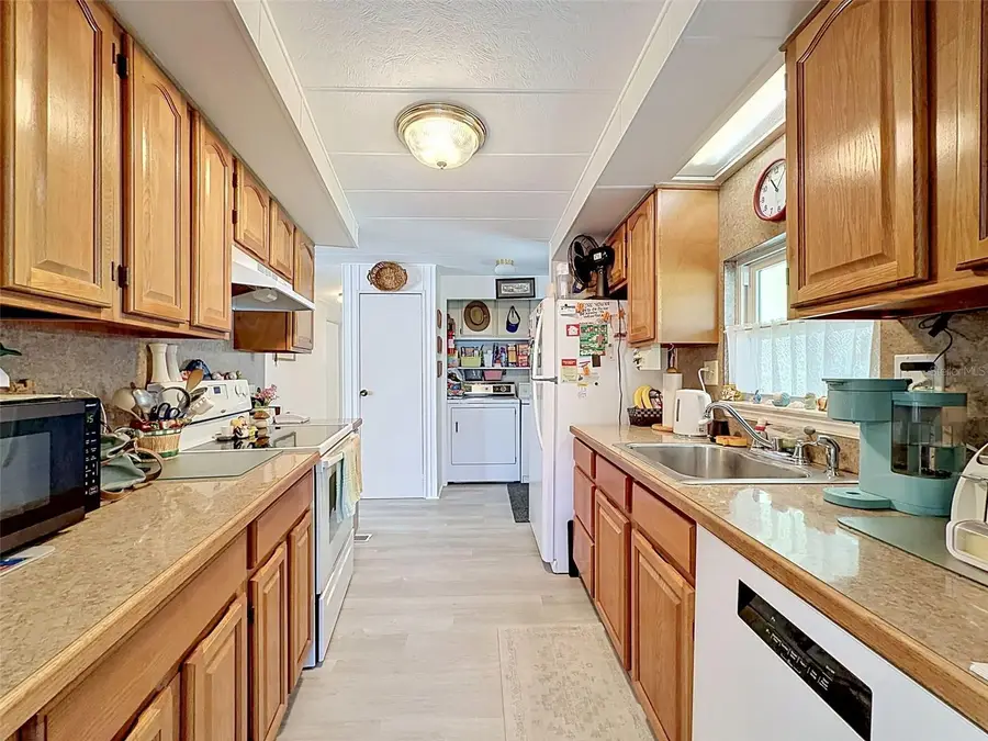 5206 Wisteria Circle, New Port Richey, FL 34653 - #2