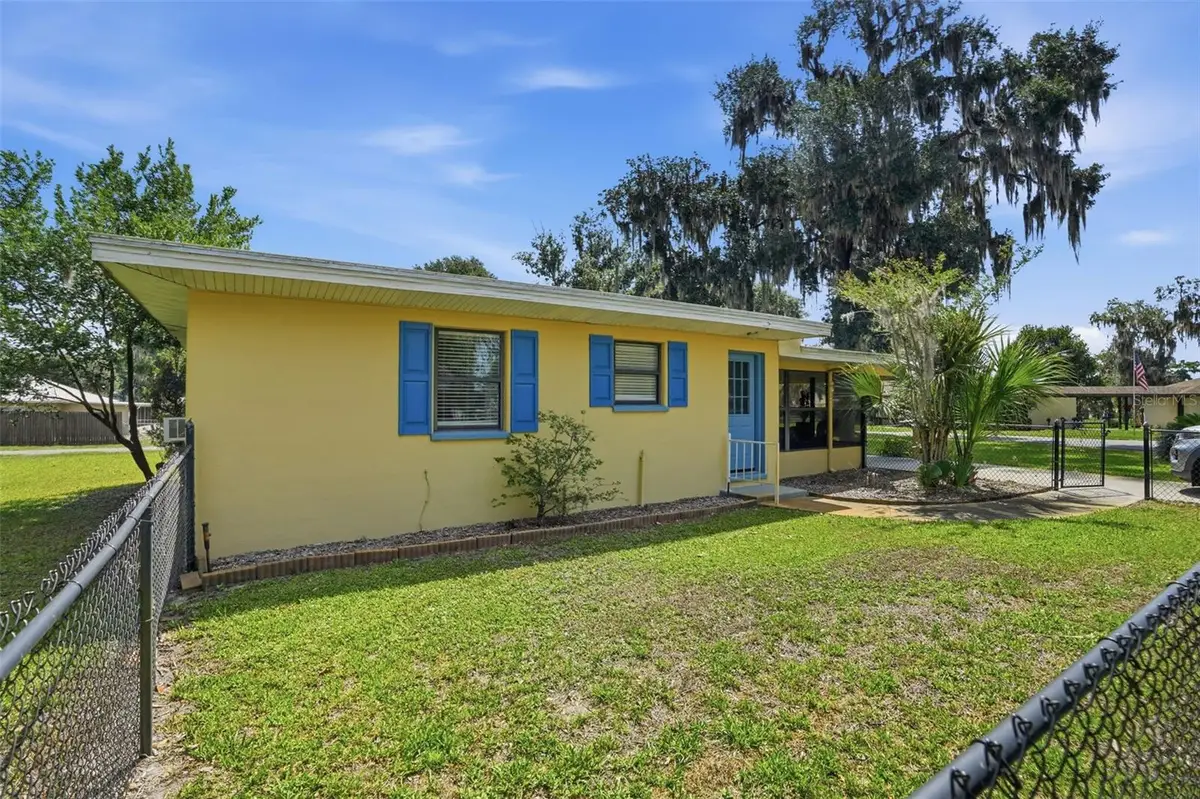 951 Cr 453, Lake Panasoffkee, FL 33538 - #1