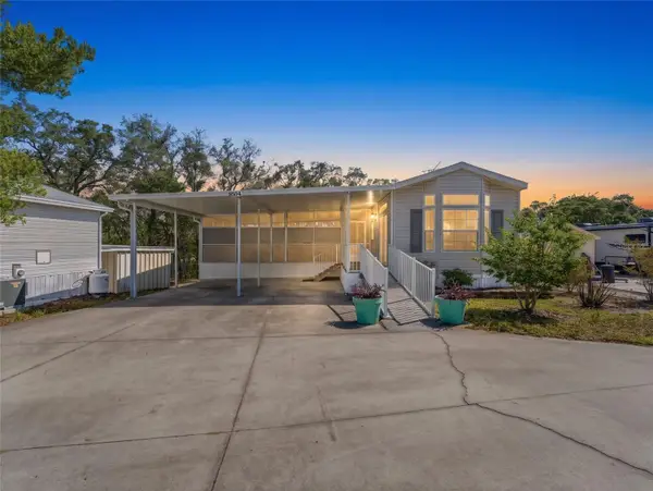 9504 Gray Fox Dr Drive, WEEKI WACHEE, FL 34613