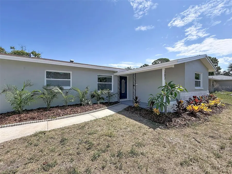 307 87th Avenue Ne, Saint Petersburg, FL 33702 - #3