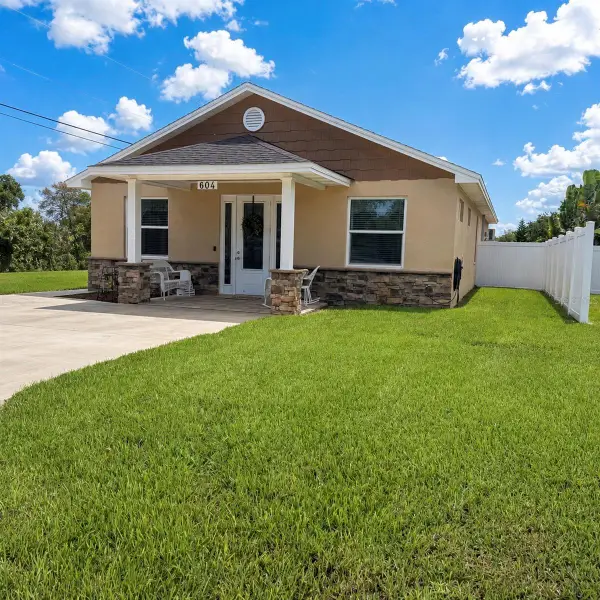 604 4th Street Sw, LARGO, FL 33770