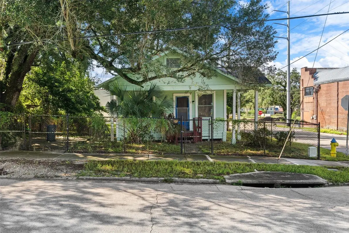915 E Sitka Street, Tampa, FL 33604 - #1