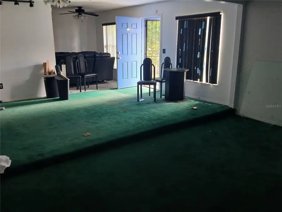 15 W 16th Street, Apopka, FL 32703 - #3
