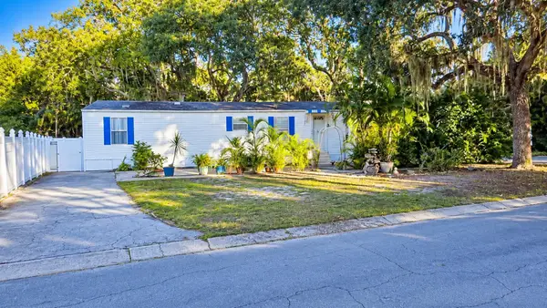 1301 Live Oak Parkway, TARPON SPRINGS, FL 34689