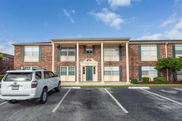 1920 E Edgewood Drive #B2, LAKELAND, FL 33803