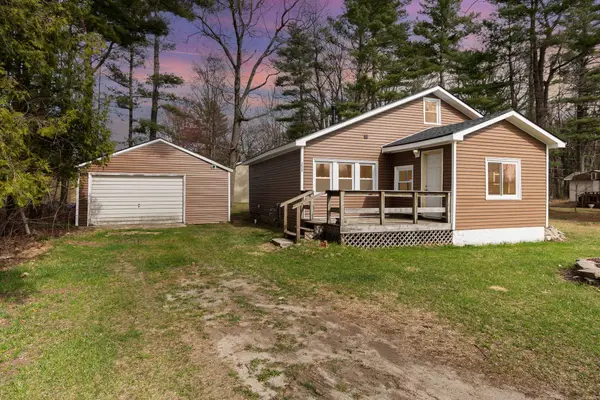 2620 N Huron Road, Tawas City, MI 48763