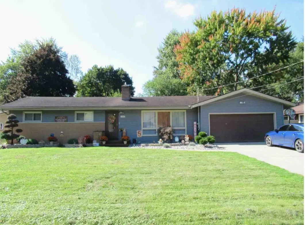 3482 Creekwood Drive, Saginaw, MI 48601 - #1
