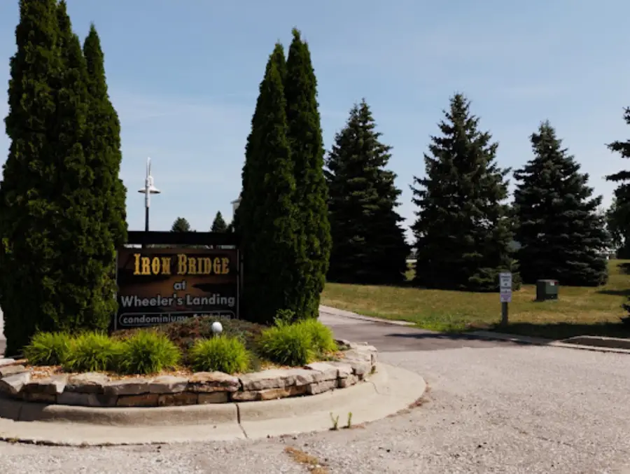 33 OR 35 COVE Drive, Bay City, MI 48706 - #3