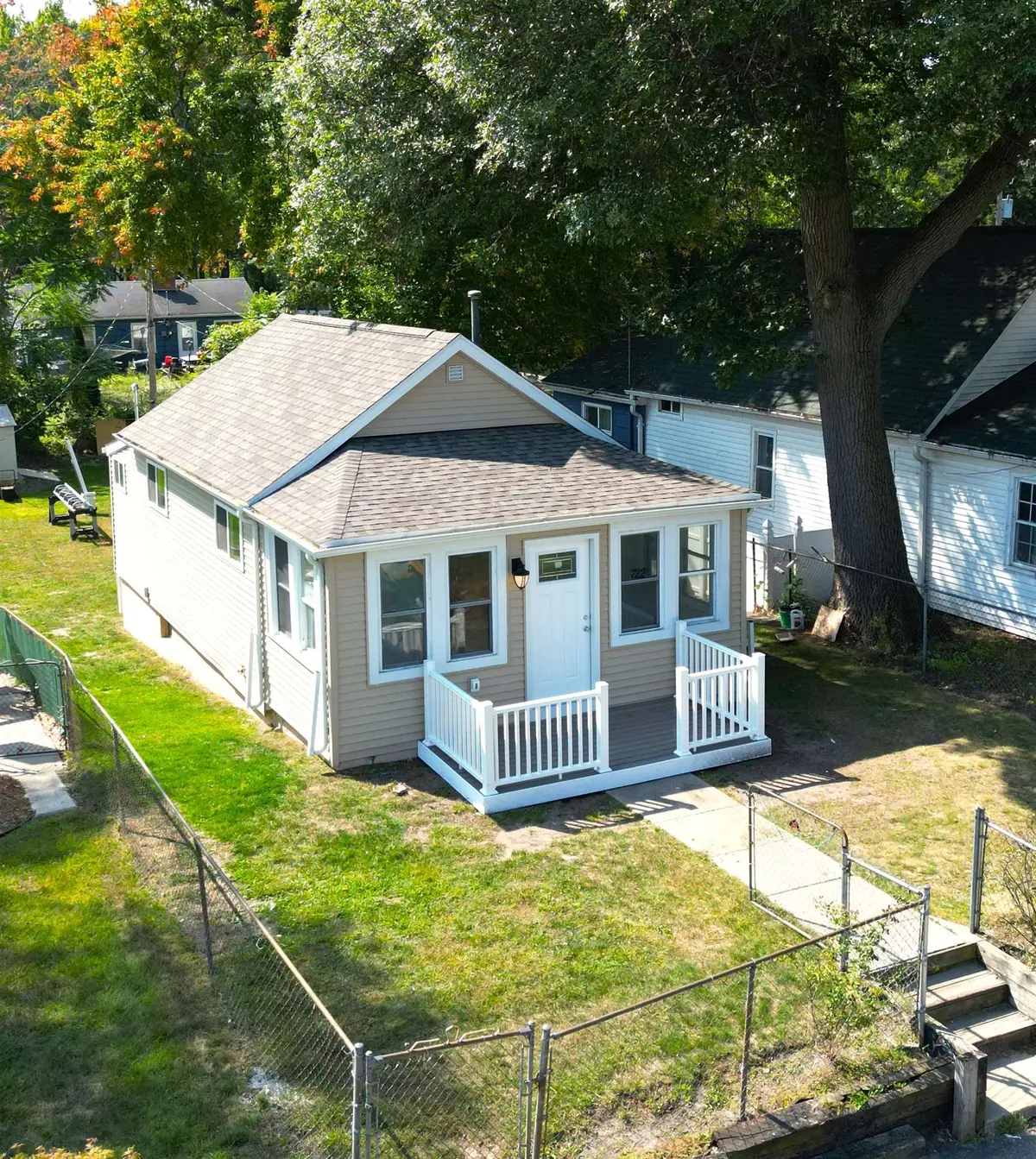 722 Bay Road, Bay City, MI 48706 - #1