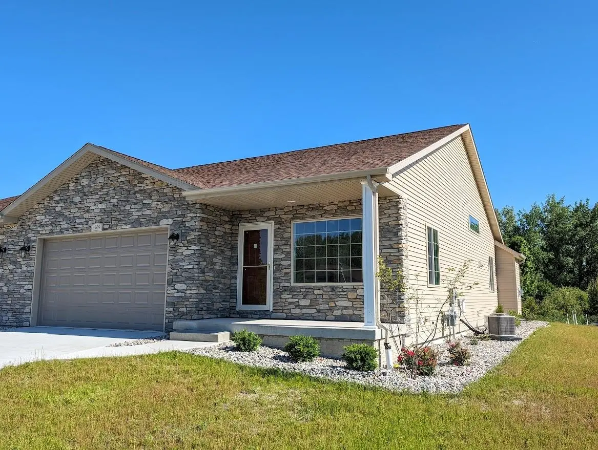5981 Faith Boulevard, Bay City, MI 48706 - #1
