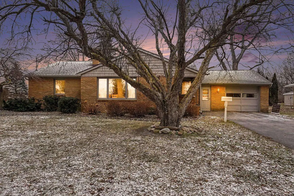 113 W Midland Rd Road, Auburn, MI 48611 - #1