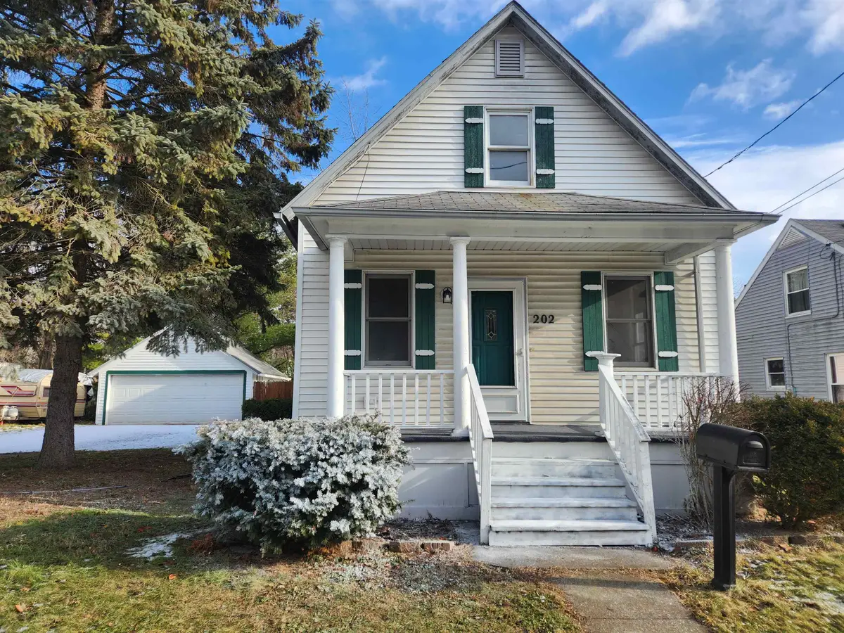 202 S Wheeler Street, Saginaw, MI 48602 - #1