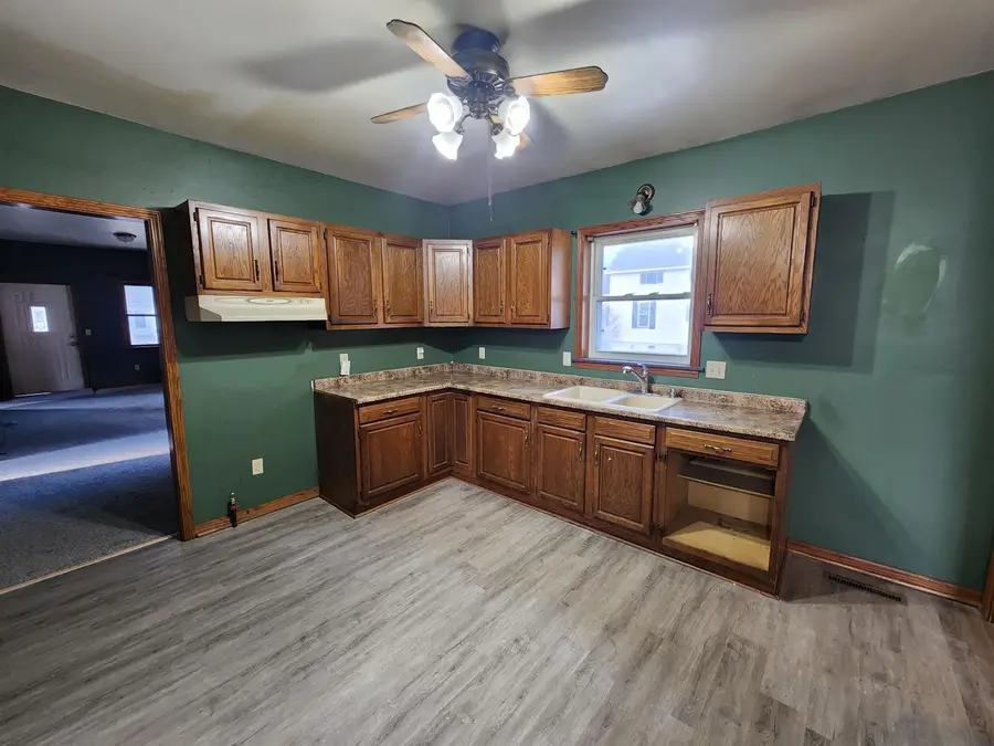 202 S Wheeler Street, Saginaw, MI 48602 - #3