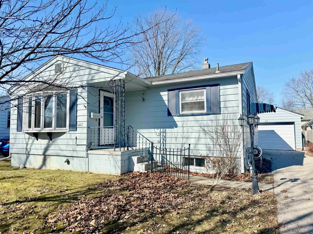 1207 Mercer Street, Essexville, MI 48732 - #1