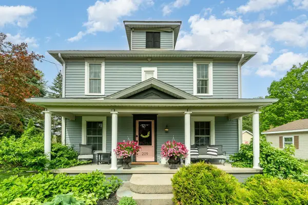 209 N Powell Road, Essexville, MI 48732