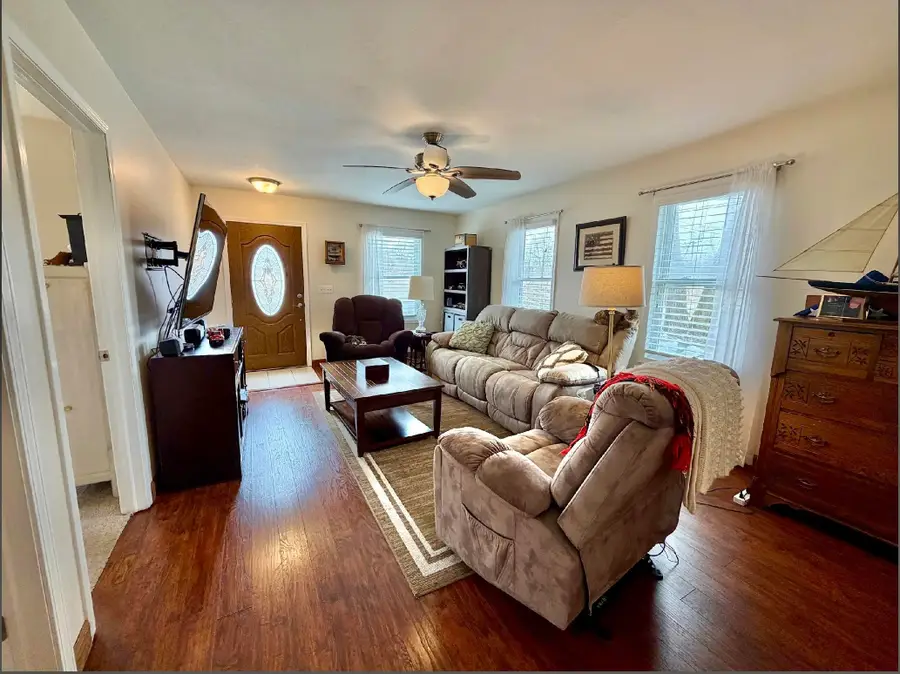 3814 LAURIA Road, Bay City, MI 48706 - #3