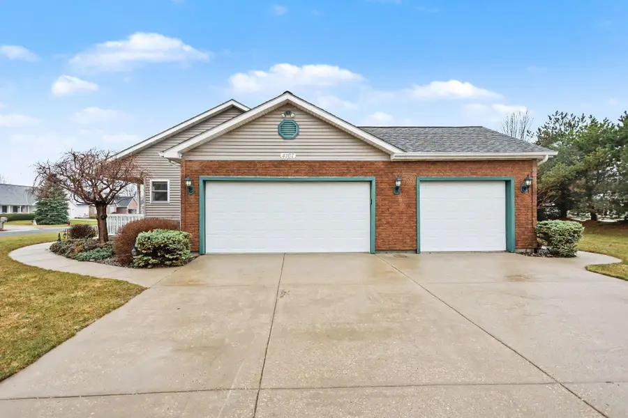 4167 W Crossings Road, Saginaw, MI 48603 - #2