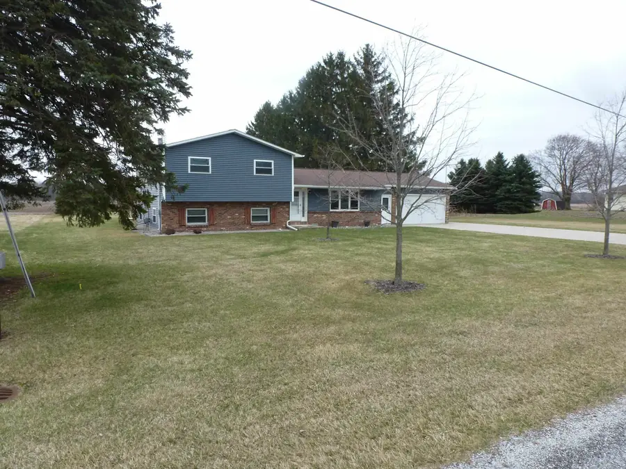 3697 S 11 Mile Road, Auburn, MI 48611 - #2