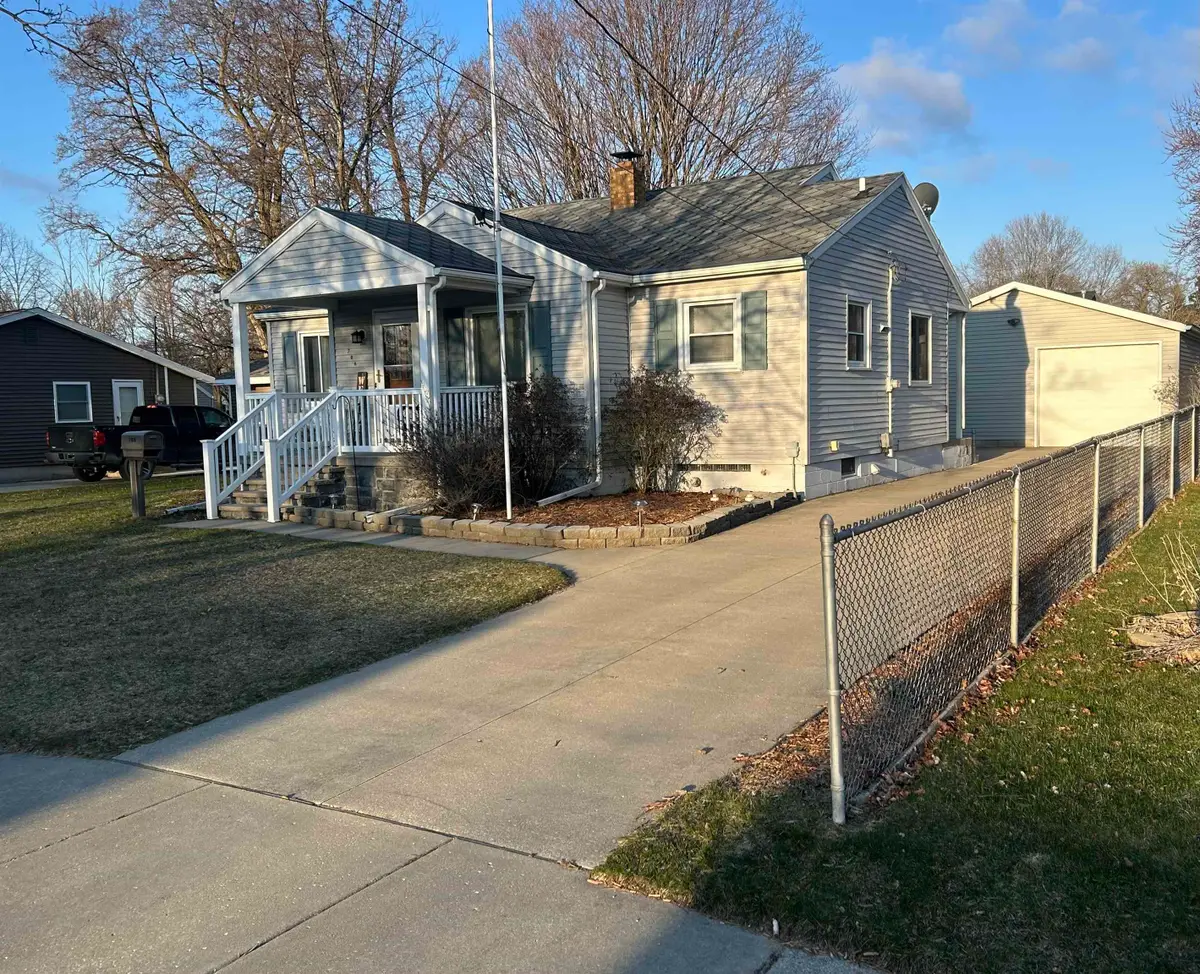 706 Maple Street, Essexville, MI 48732 - #1