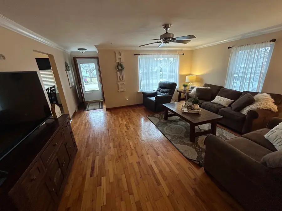 706 Maple Street, Essexville, MI 48732 - #3