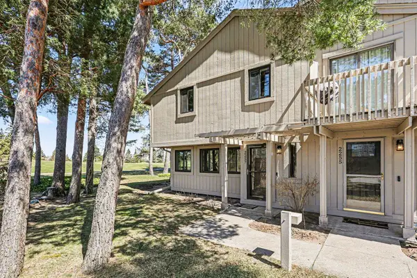 2257 Fairway Pines Court, Bay City, MI 48706