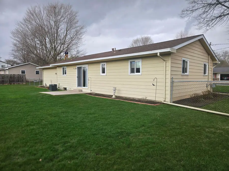 7845 Stafford Drive, Saginaw, MI 48609 - #2