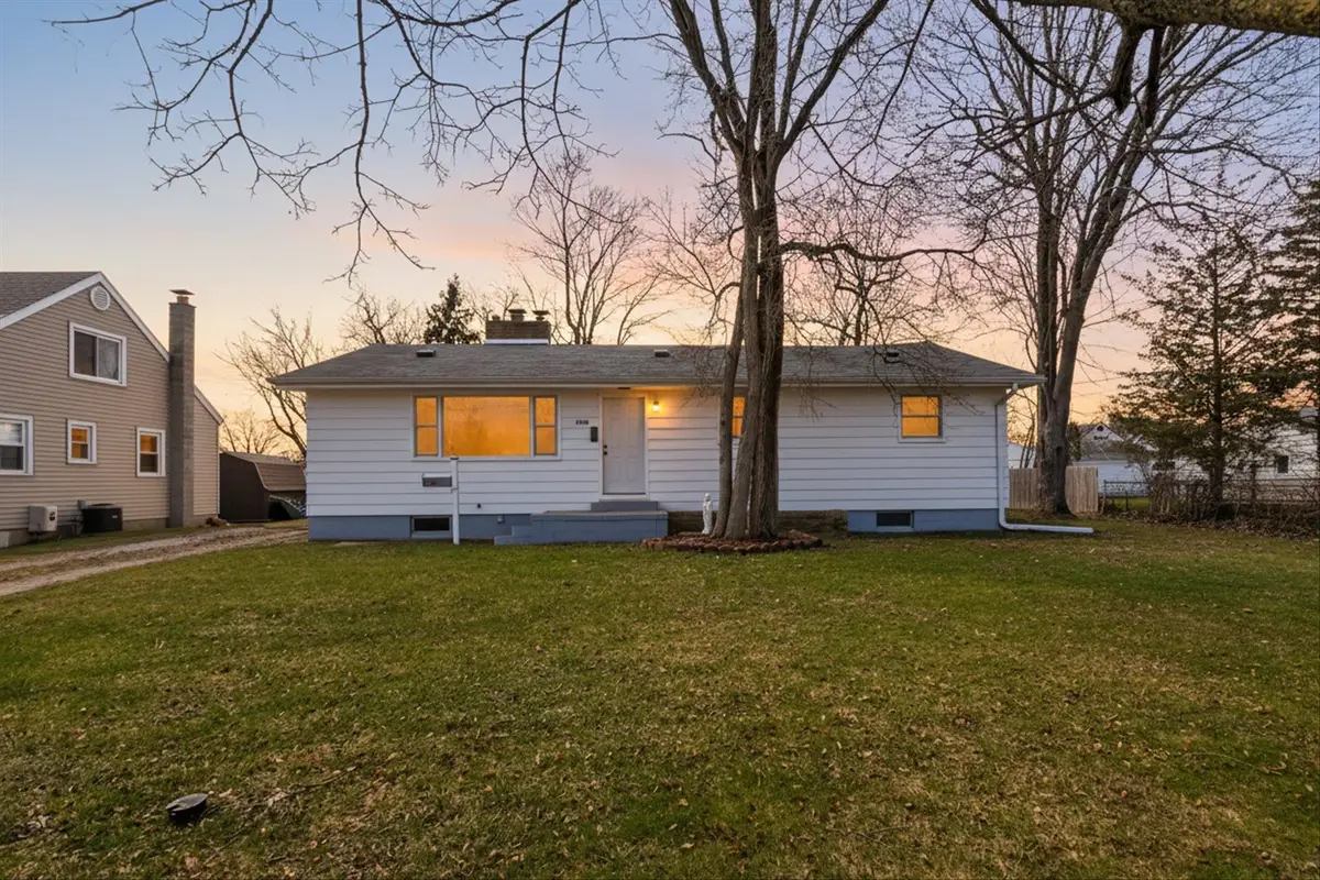2300 S Lincoln Street, Bay City, MI 48708 - #1